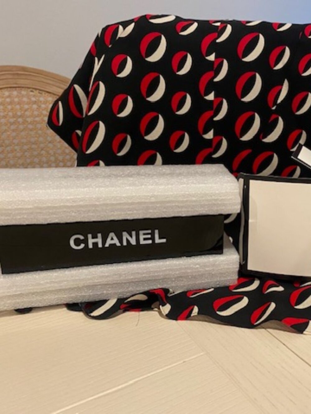 Chanel Makeup caddy - Picture 2 of 3